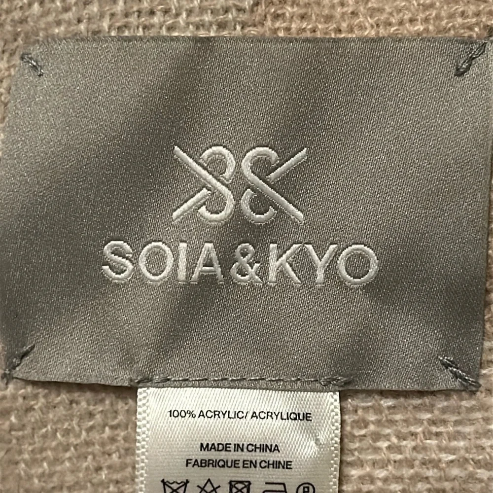 Soia & Kyo Woven Scarfigan With Fringe Blanket Poncho Sweater Cream Pink OS